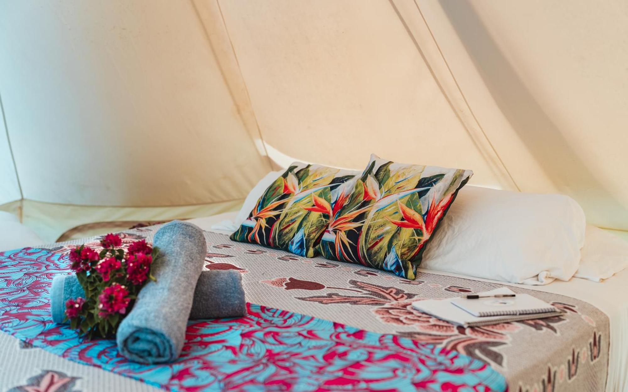 เลอ ไลฟ์ รีสอร์ต Hotel Epule ภายนอก รูปภาพ