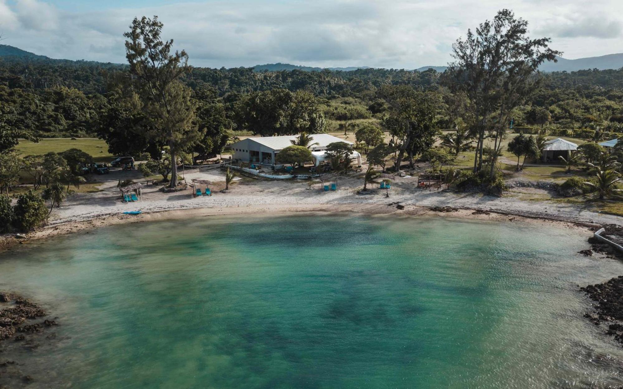 เลอ ไลฟ์ รีสอร์ต Hotel Epule ภายนอก รูปภาพ