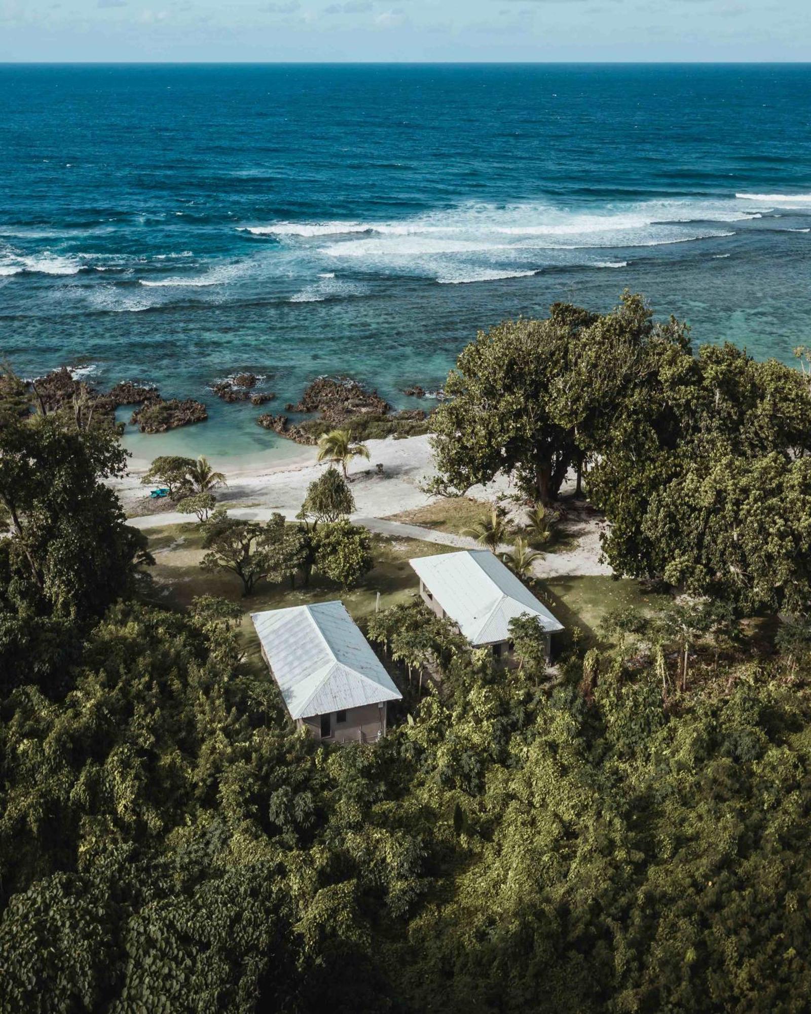 เลอ ไลฟ์ รีสอร์ต Hotel Epule ภายนอก รูปภาพ